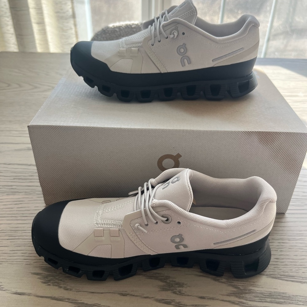 On Cloud 5 Ready Womens 5.5 Pearl/Magnet